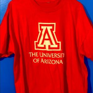 XL Universal of Arizona t shirt